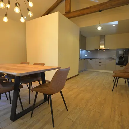 Villa 290 *
